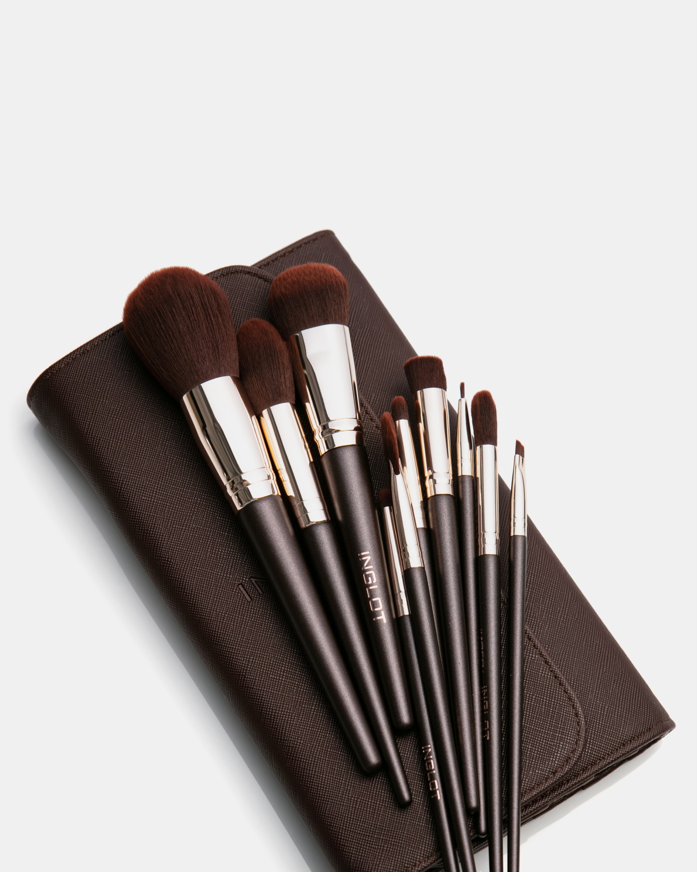 Faceți clic pentru a mări Set De Perii CHOCOLATE
