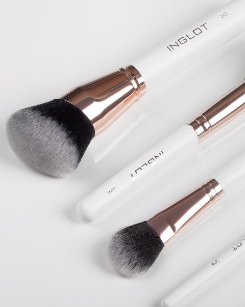 INGLOT PlayInn Makeup Brush 201 INGLOT PlayInn Makeup Brush 201