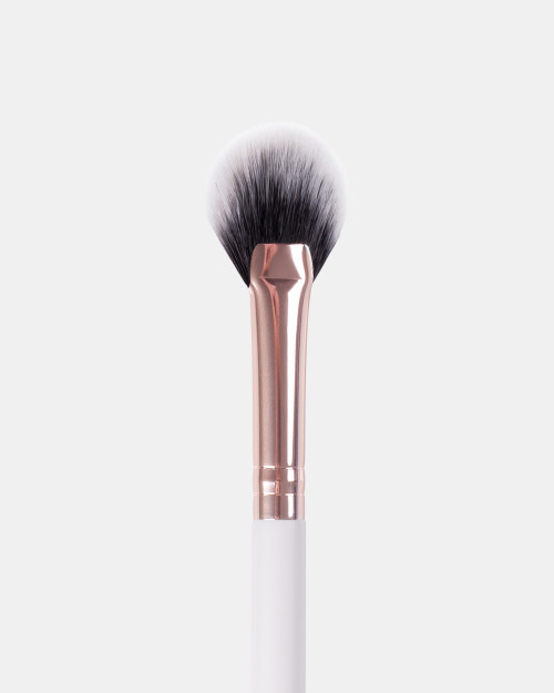 INGLOT PlayInn Makeup Brush 204 INGLOT PlayInn Makeup Brush 204